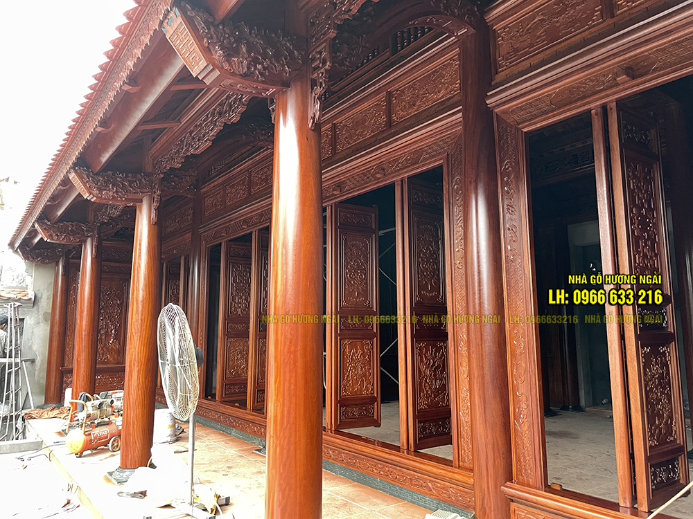 Nhà gỗ 5 gian hiên thông 26 cột