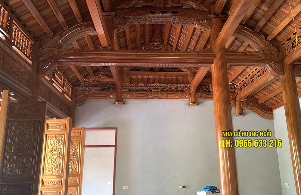 4 -space wooden house 12 columns of South African ironwood