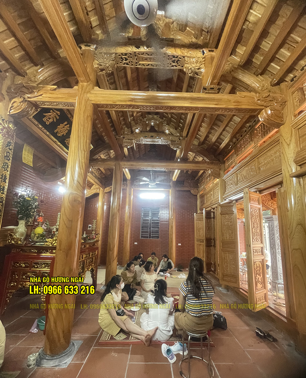 Oval wooden house with 3 rooms and 18 columns in Bac Ninh