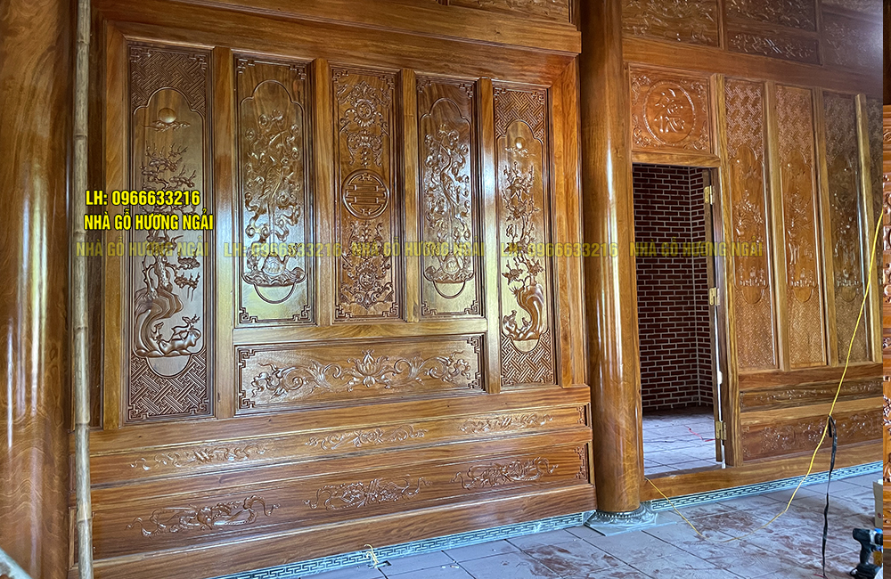 Model house with 3 rooms: front, living room, rear, owner